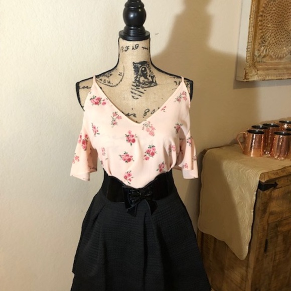 Bundle 2 Blouses, - Picture 4 of 6